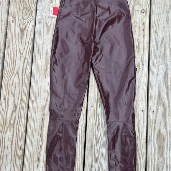 NWT SPANX FAUX PATENT LEATHER Leggings Pants Ruby Shine size M TALL Shiny Fun - Picture 8 of 11